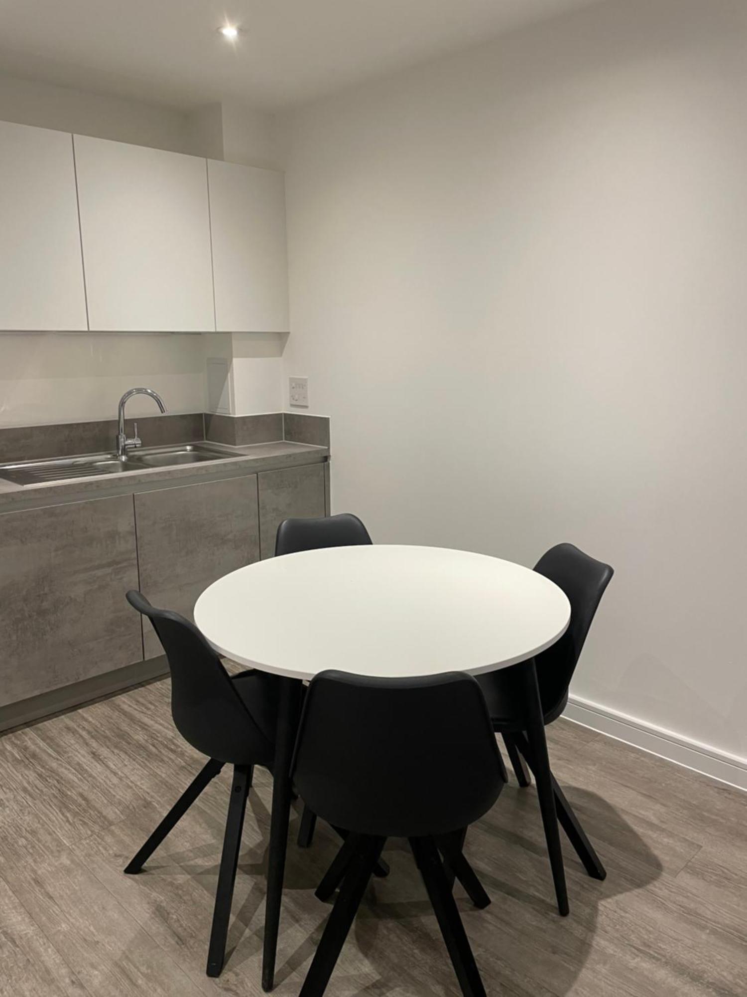 Luxurious 2 Bedroom Apartment Barking  Exterior photo